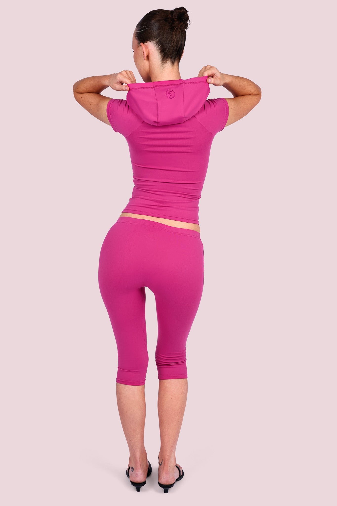Body By Raven Basics Short Sleeve with Capri (Pink)